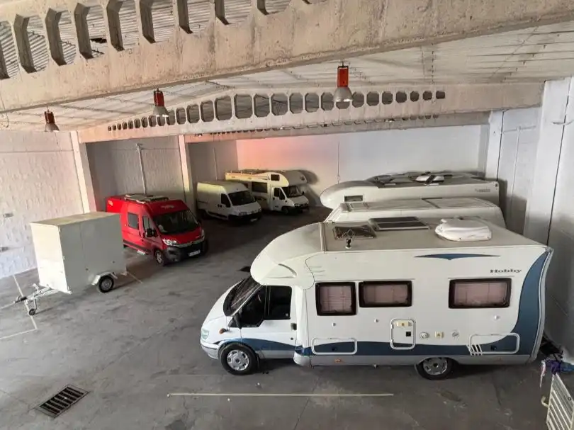 Parkplatz von Garage zur Miete in Santovenia de Pisuerga mit Alarm
