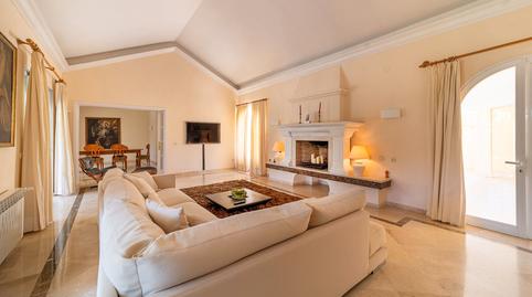 Foto 3 de Casa o xalet en venda a Lugar Urbanizacion Cascada de Camojan, 5d, Sierra Blanca, Málaga