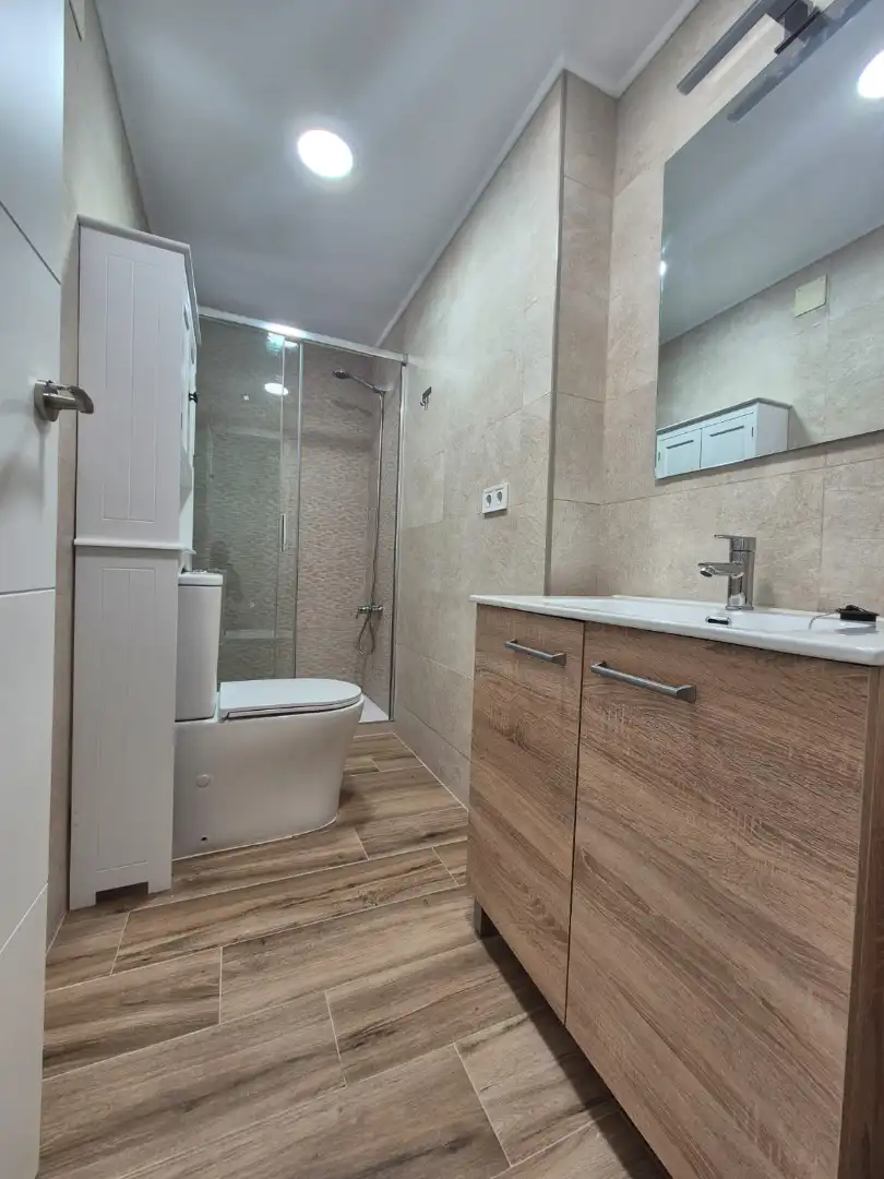 Wohnung zur Miete in Calle Ciudad de Paterna, 10, Parque Alcosa