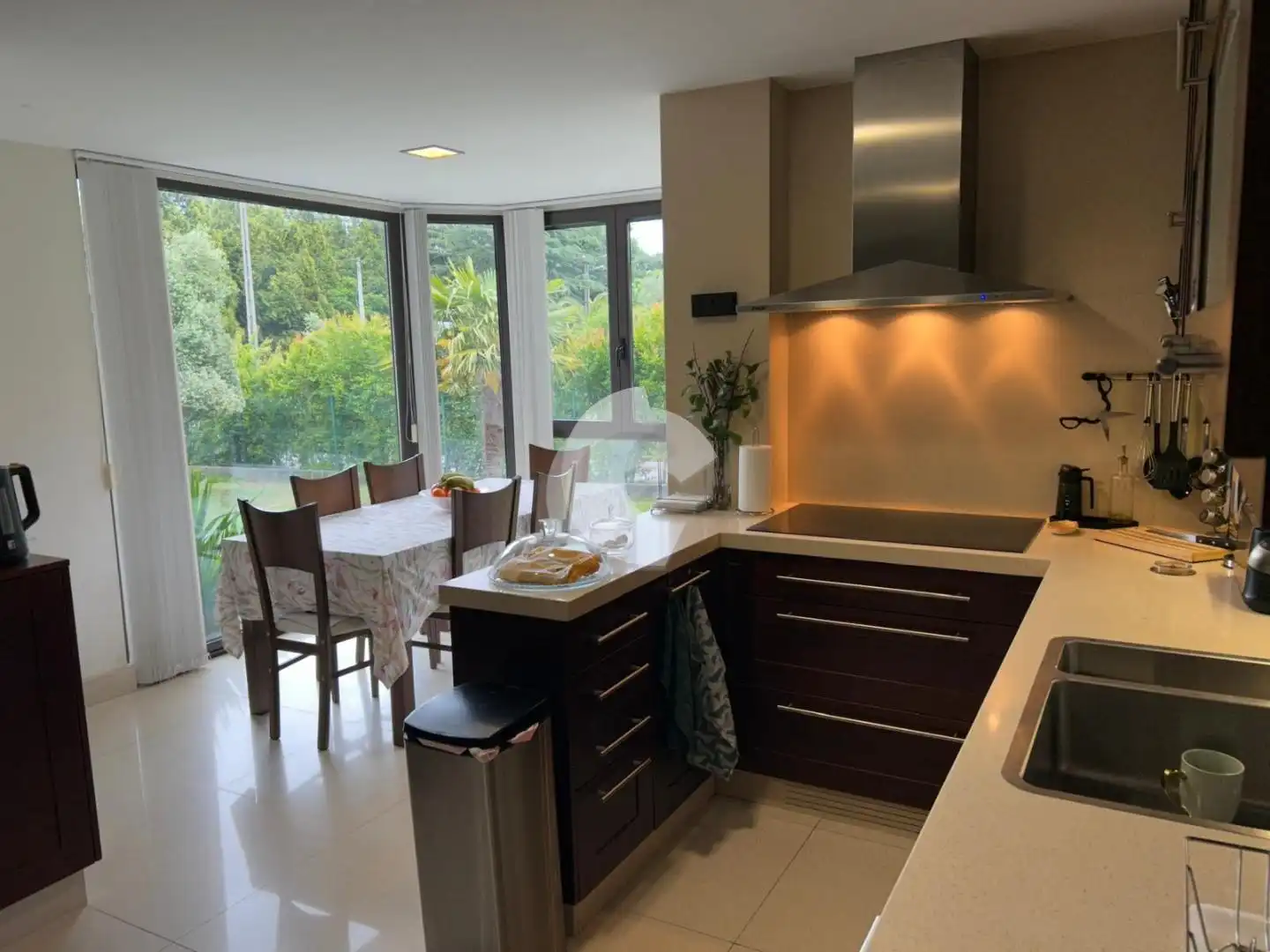 Cocina de Casa o chalet en venta en San Cibrao das Viñas con Calefacción, Jardín privado y Piscina