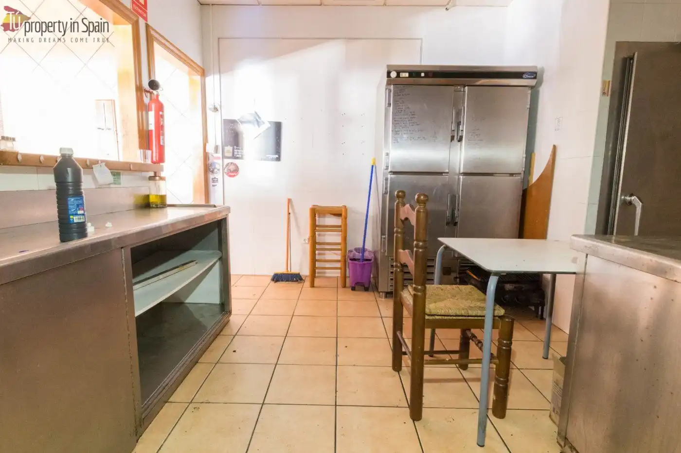 Local en venta en Calle PINTOR GASTON CASTELLO, Centro