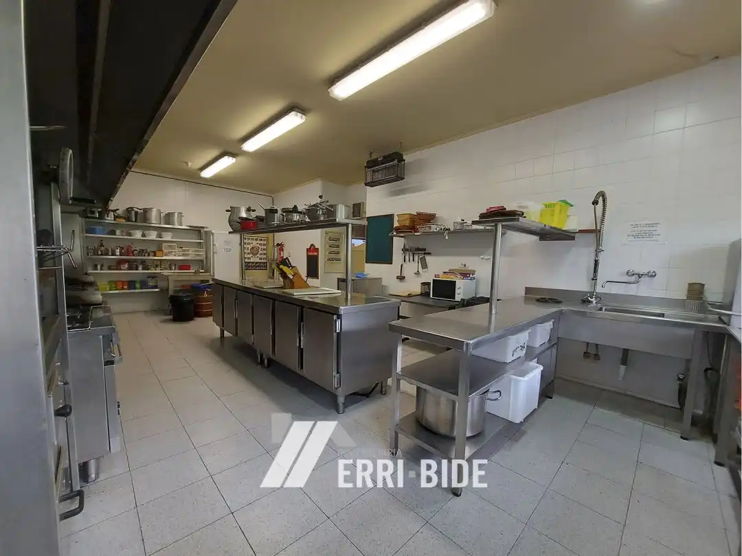 Cocina de Local en venta en Mungia con Aire acondicionado