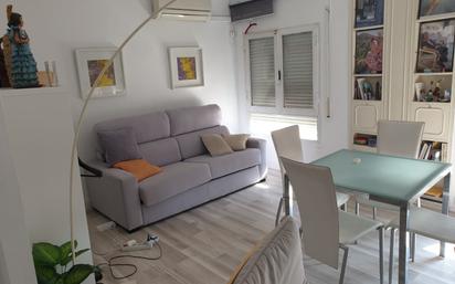 Sala d'estar de Pis en venda en  Madrid Capital amb Terrassa, Balcó i Alarma