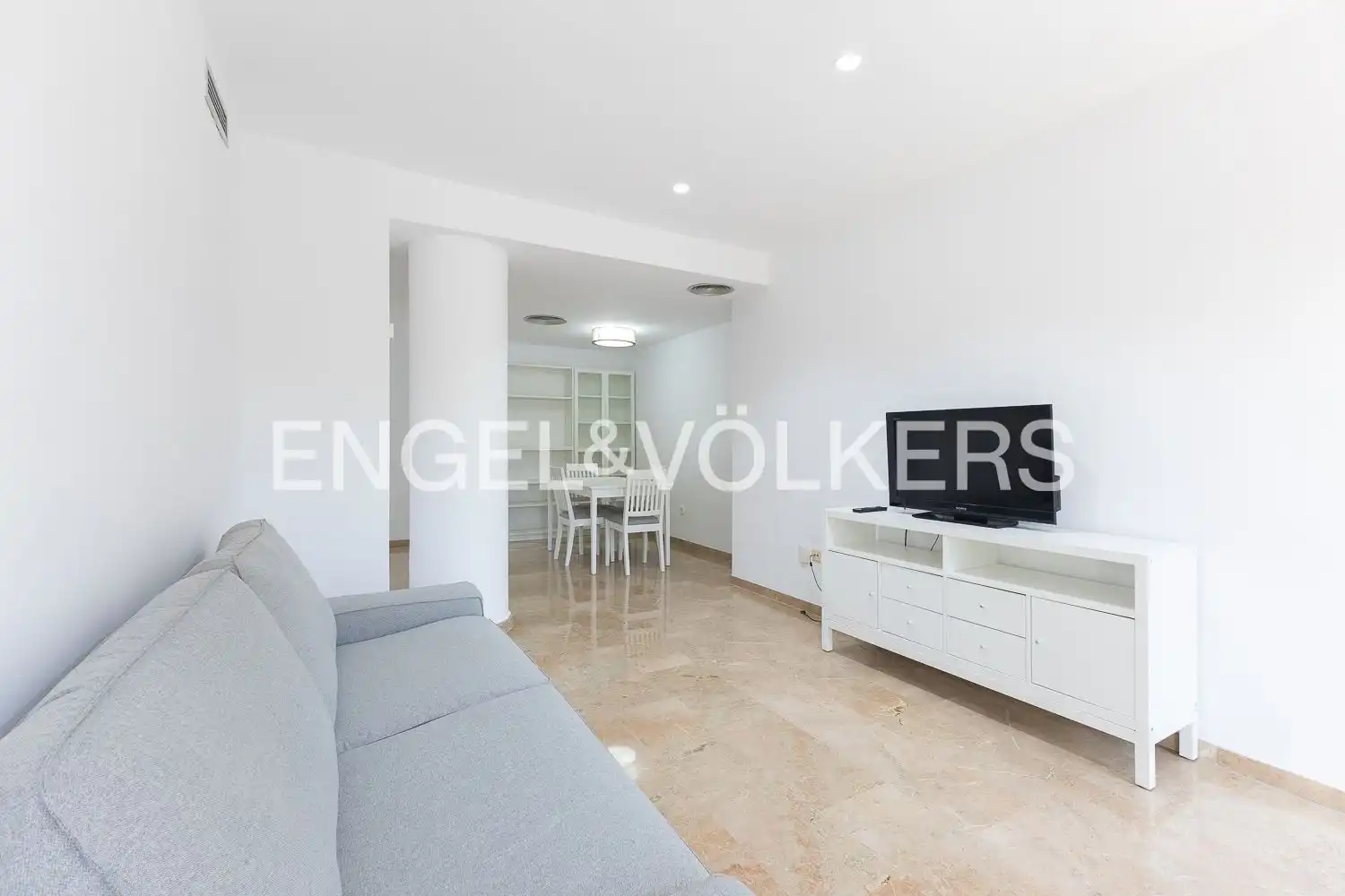 Living room of Flat for rent in Valencia  with Air Conditioner, Heating and Swimming Pool