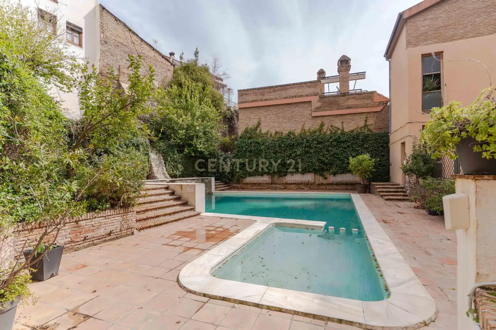 Piscina de Dúplex en venta en Granada con Aire acondicionado, Jardín privado y Trastero