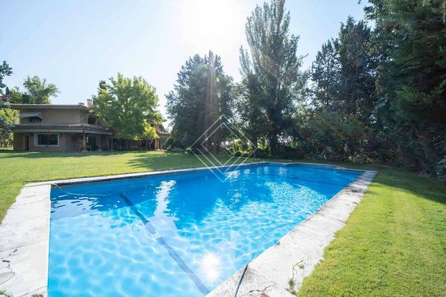 Casa-chalet en Venta en Aravaca