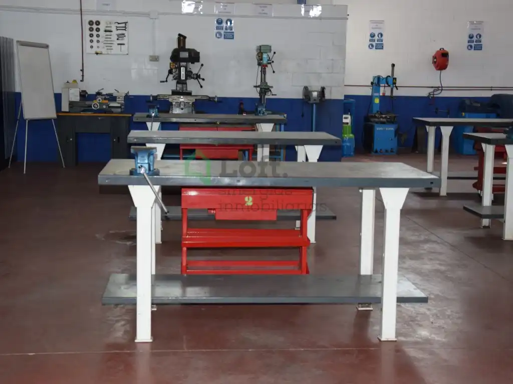 Nau industrial en venda en Badajoz