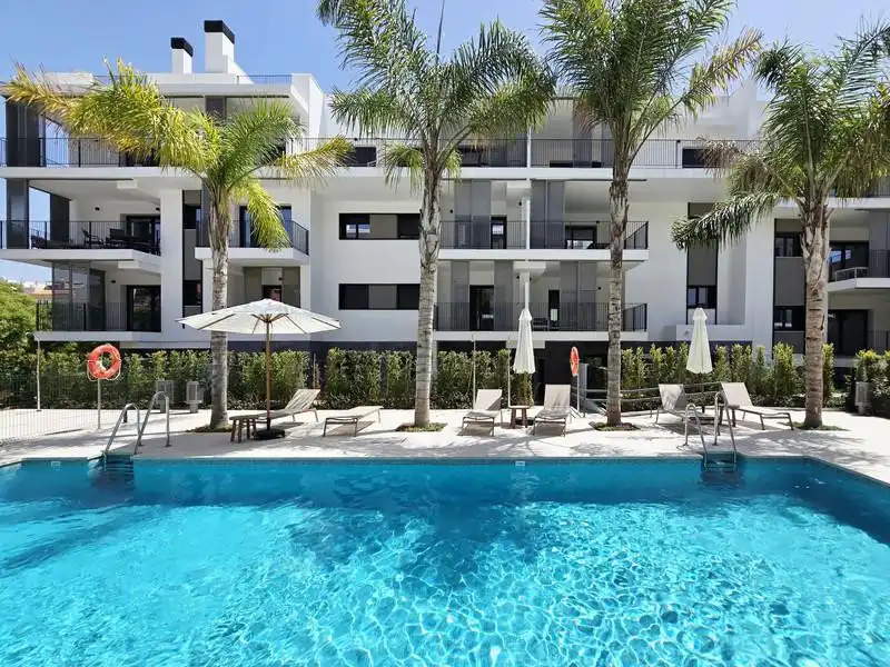 Piscina de Àtic de lloguer en Estepona amb Aire condicionat, Terrassa i Piscina