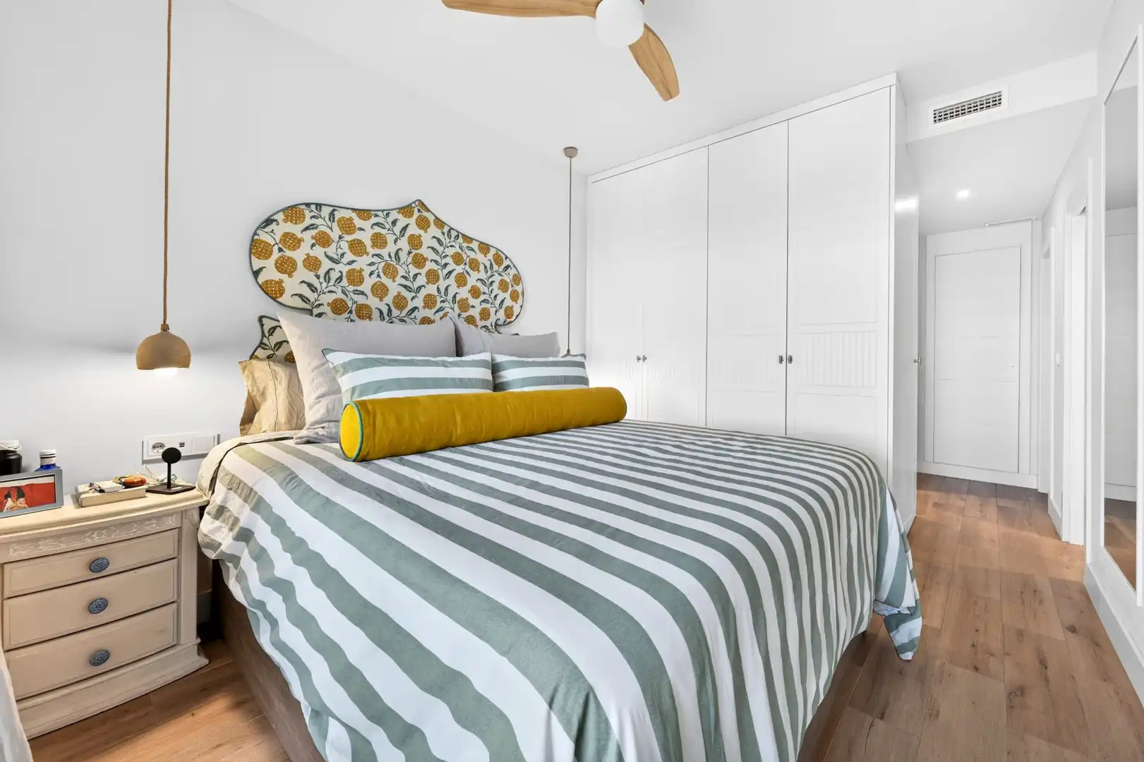 Habitación de Apartamento en venta en Málaga con Aire acondicionado, Terraza y Piscina