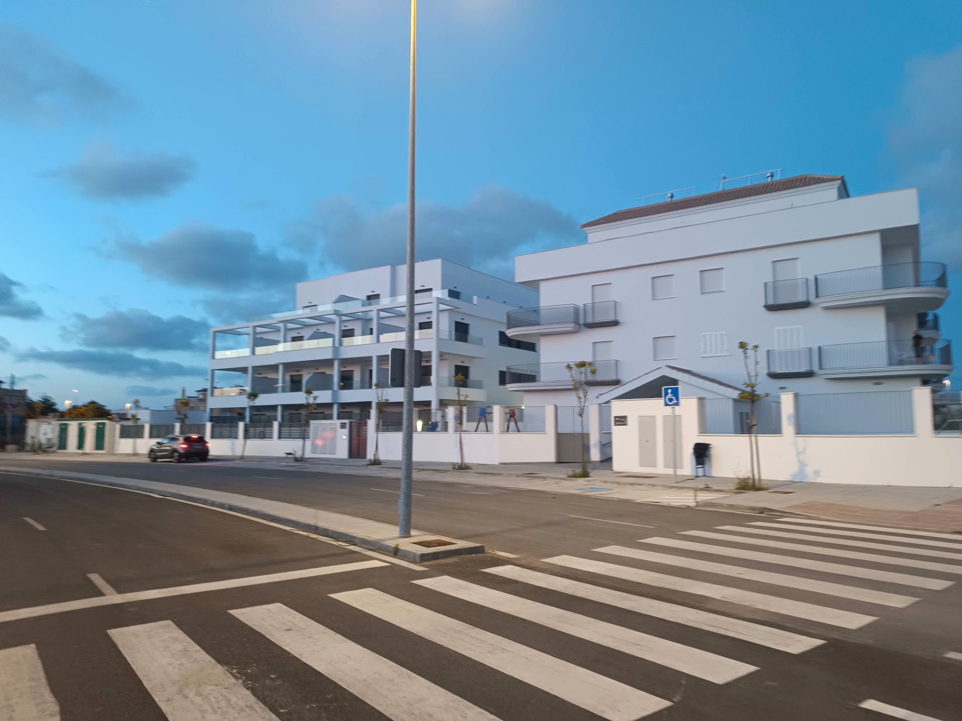 Vista exterior de Pis en venda en Sanlúcar de Barrameda amb Jardí privat i Piscina comunitària