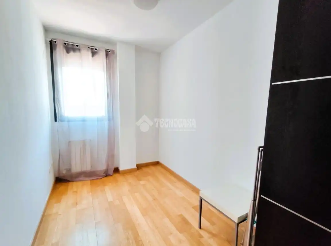 Habitación de Piso de alquiler en Zaragoza con Calefacción, Parquet y Terraza