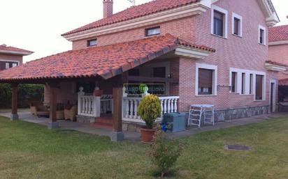 Garden of House or chalet for sale in Villaquilambre  with Heating, Private garden and Terrace