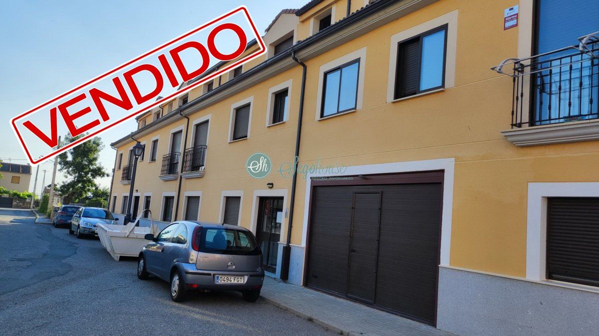 Vista exterior de Pis en venda en Espirdo amb Calefacció i Traster