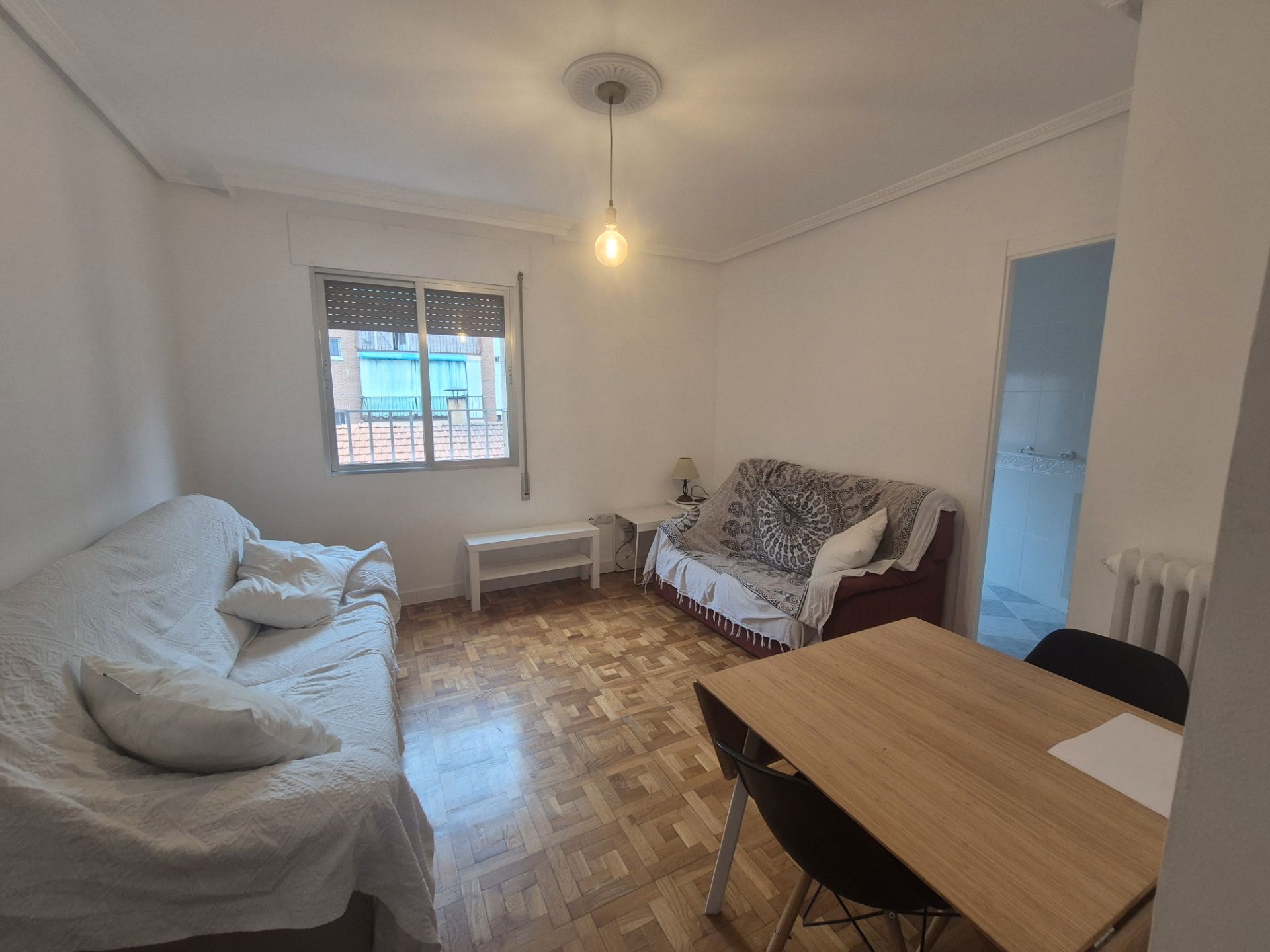 Sala de estar de Piso en venta en  Madrid Capital con Aire acondicionado, Calefacción y Amueblado
