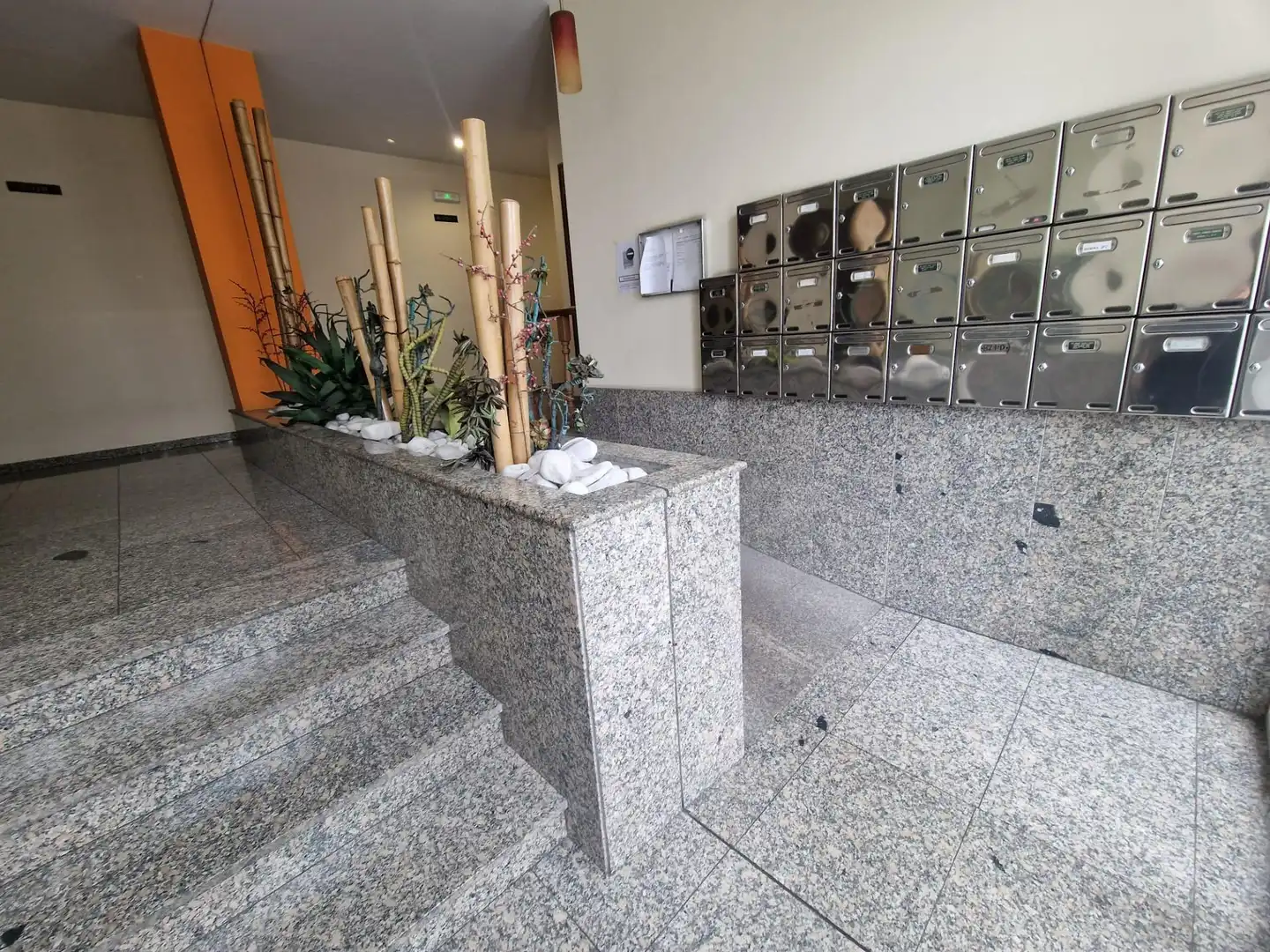 Piso en venta en San Cibrao das Viñas con Calefacción, Parquet y Terraza