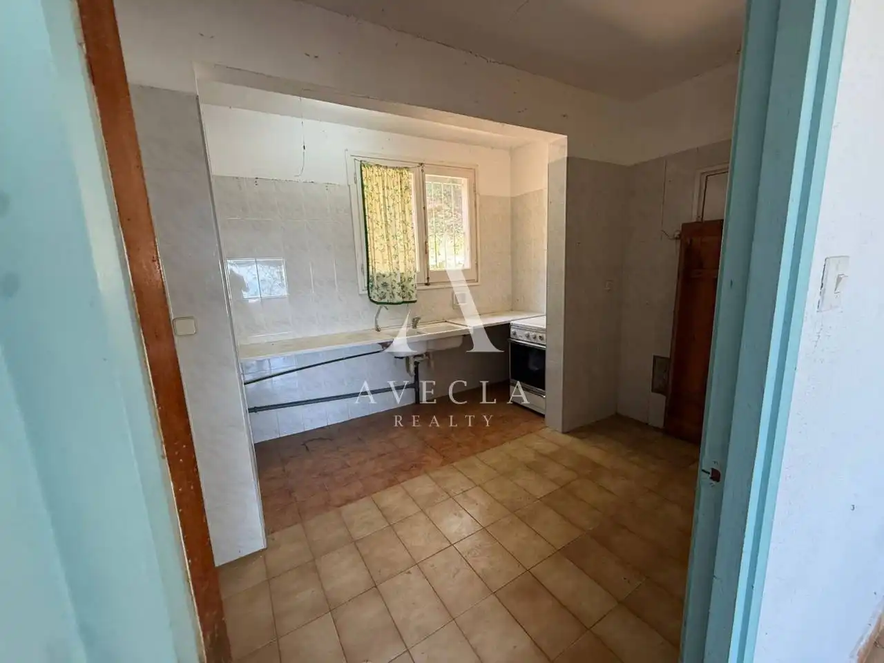 Cuina de Casa o xalet en venda en Sant Cugat del Vallès amb Jardí privat i Piscina