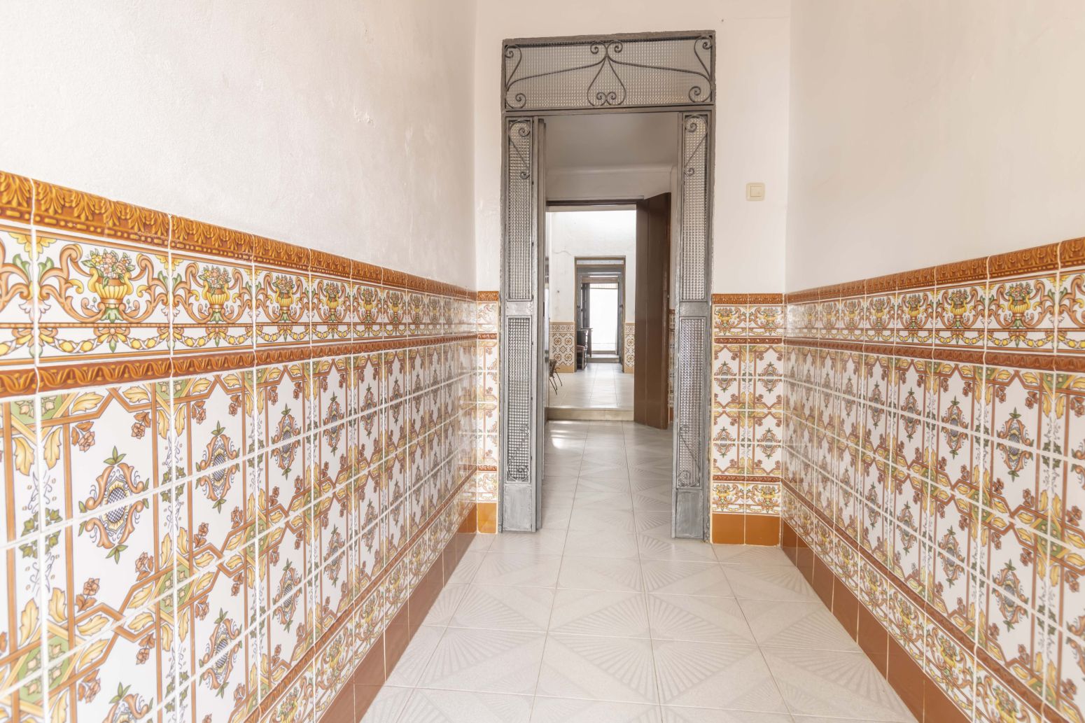Single-family semi-detached for sale in Paradas  with Air Conditioner, Terrace and Storage room