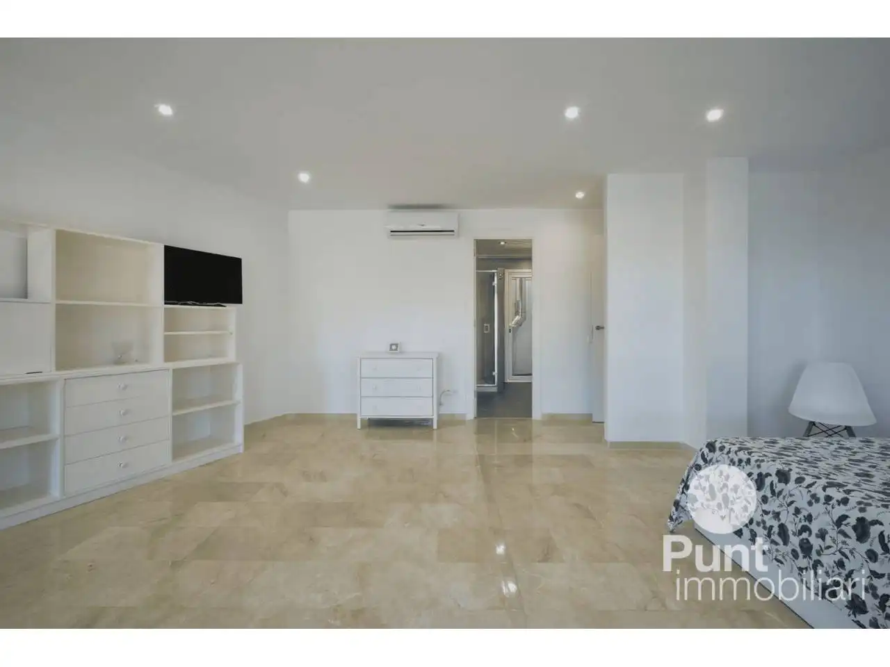Sala d'estar de Casa o xalet en venda en Premià de Dalt amb Aire condicionat, Calefacció i Jardí privat