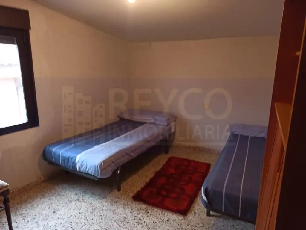 Dormitori de Casa o xalet en venda en Anguiano