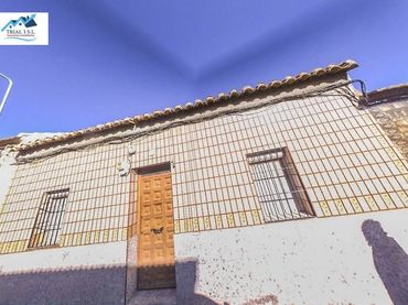 House with balcony for sale in Calle de San Froilán