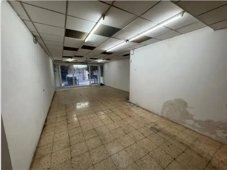Local en venta en Sants - Montjuïc