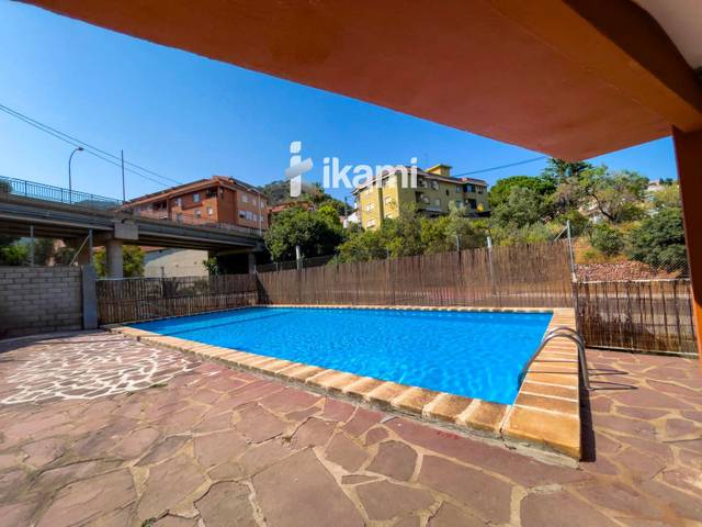 Ático en Venta en Serra