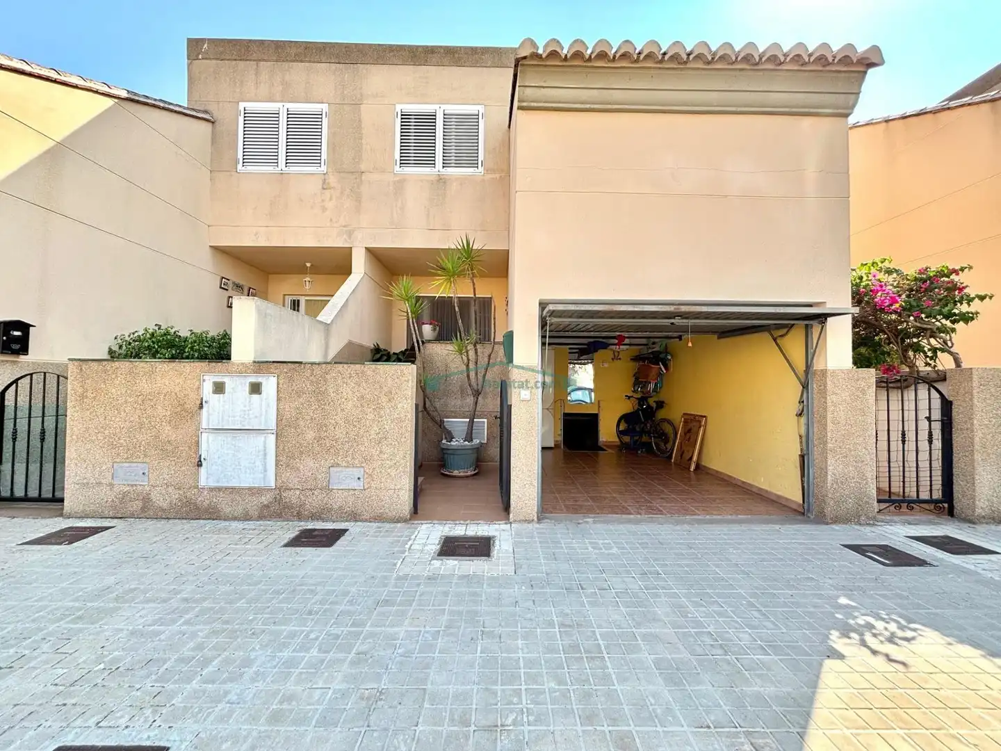 Casa aparellada amb jardí en venda a Calle Genoves, imagen 55