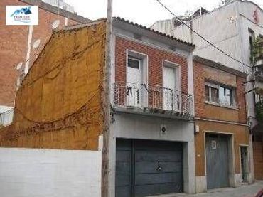 Maison mitoyenne à vendre à Calle LARRA DE