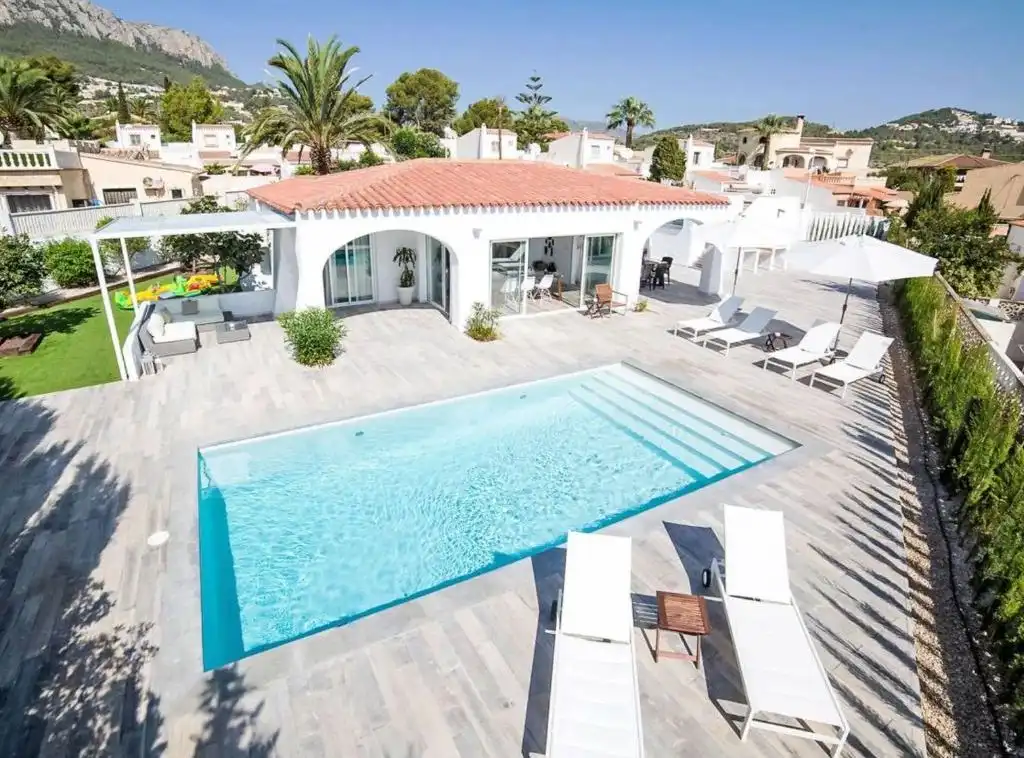 Piscina de Casa o chalet en venta en Calpe / Calp con Aire acondicionado, Calefacción y Jardín privado
