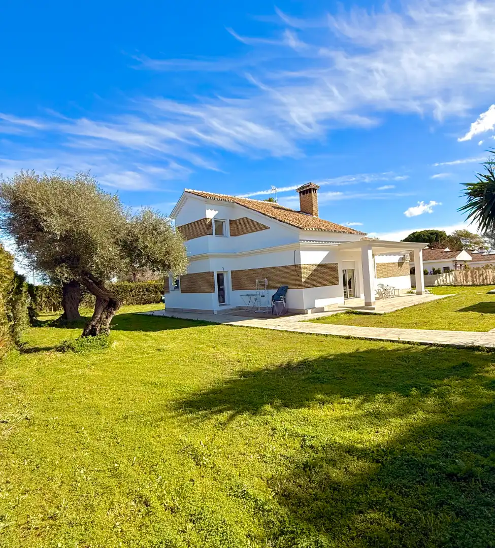 Jardí de Casa o xalet en venda en Espartinas amb Aire condicionat, Calefacció i Jardí privat