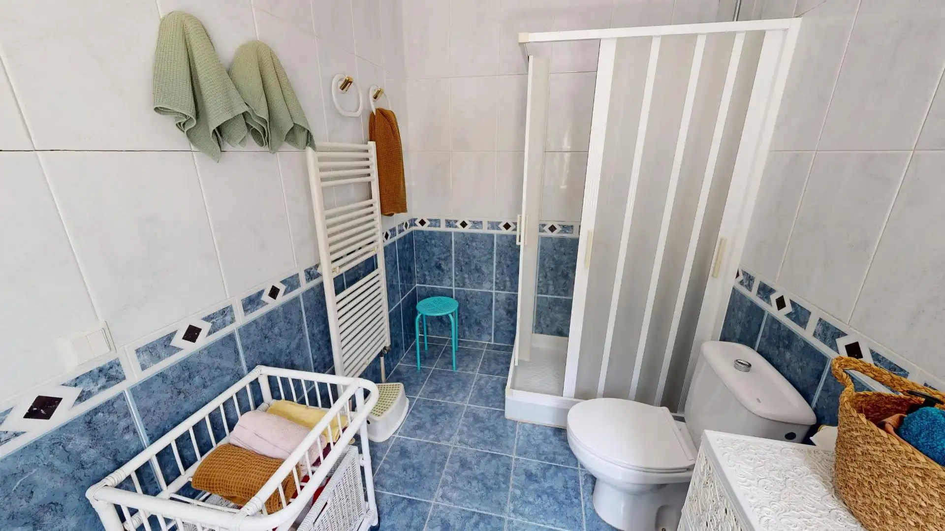 Bany de Casa o xalet en venda en Torrevieja amb Aire condicionat, Calefacció i Jardí privat