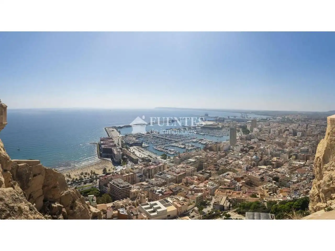 Vista exterior de Piso en venta en Alicante / Alacant con Terraza y Amueblado