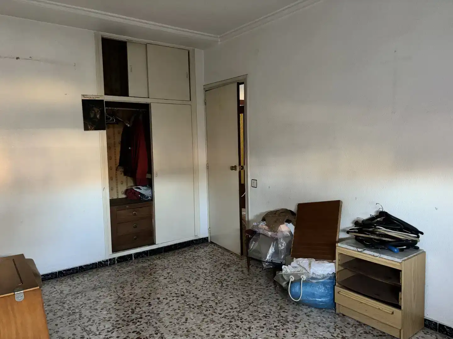 Dormitori de Pis en venda en  Murcia Capital amb Balcó