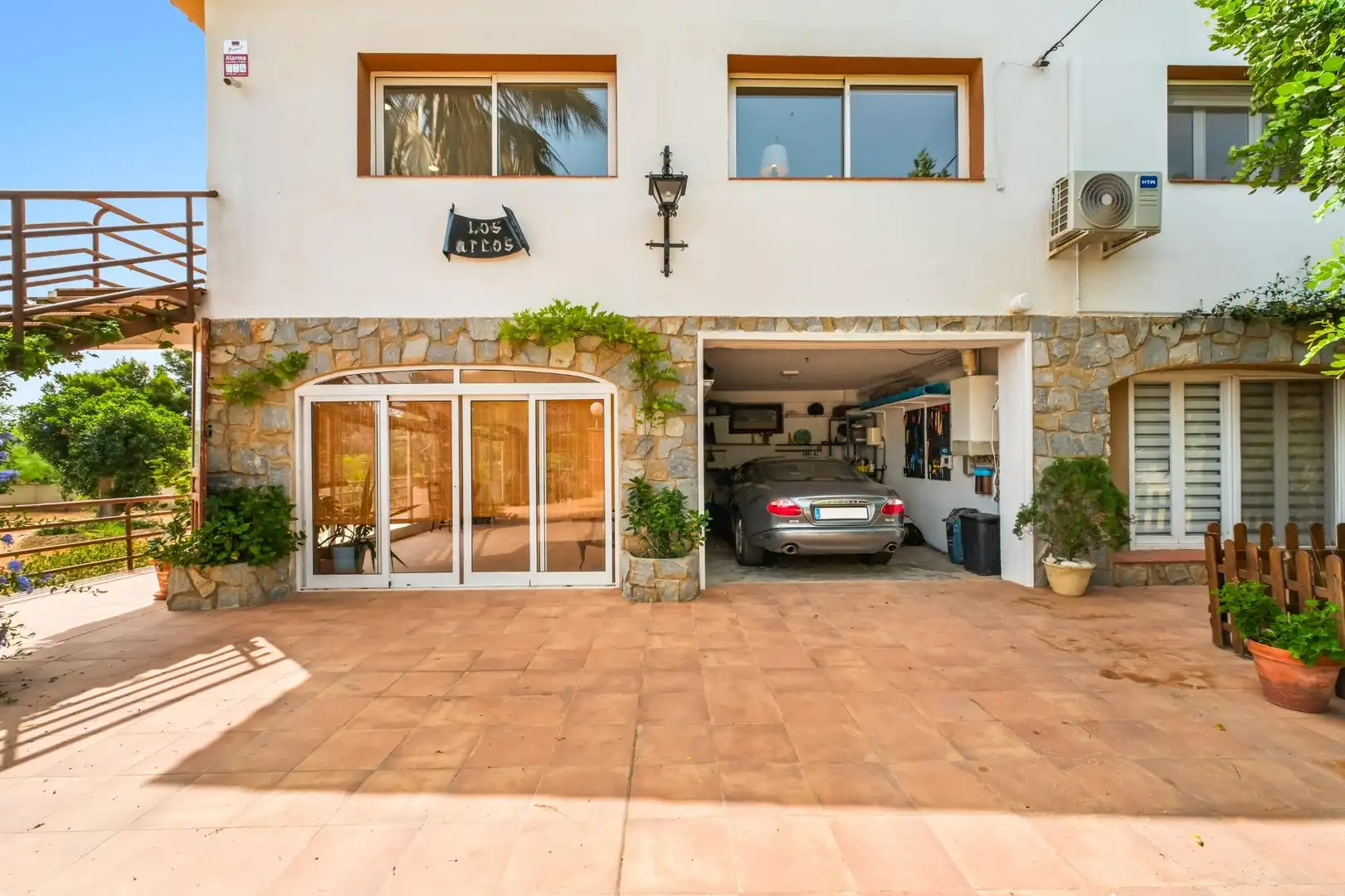 Villa mit Pool zur Miete in Los Arenales del Sol, imagen 2