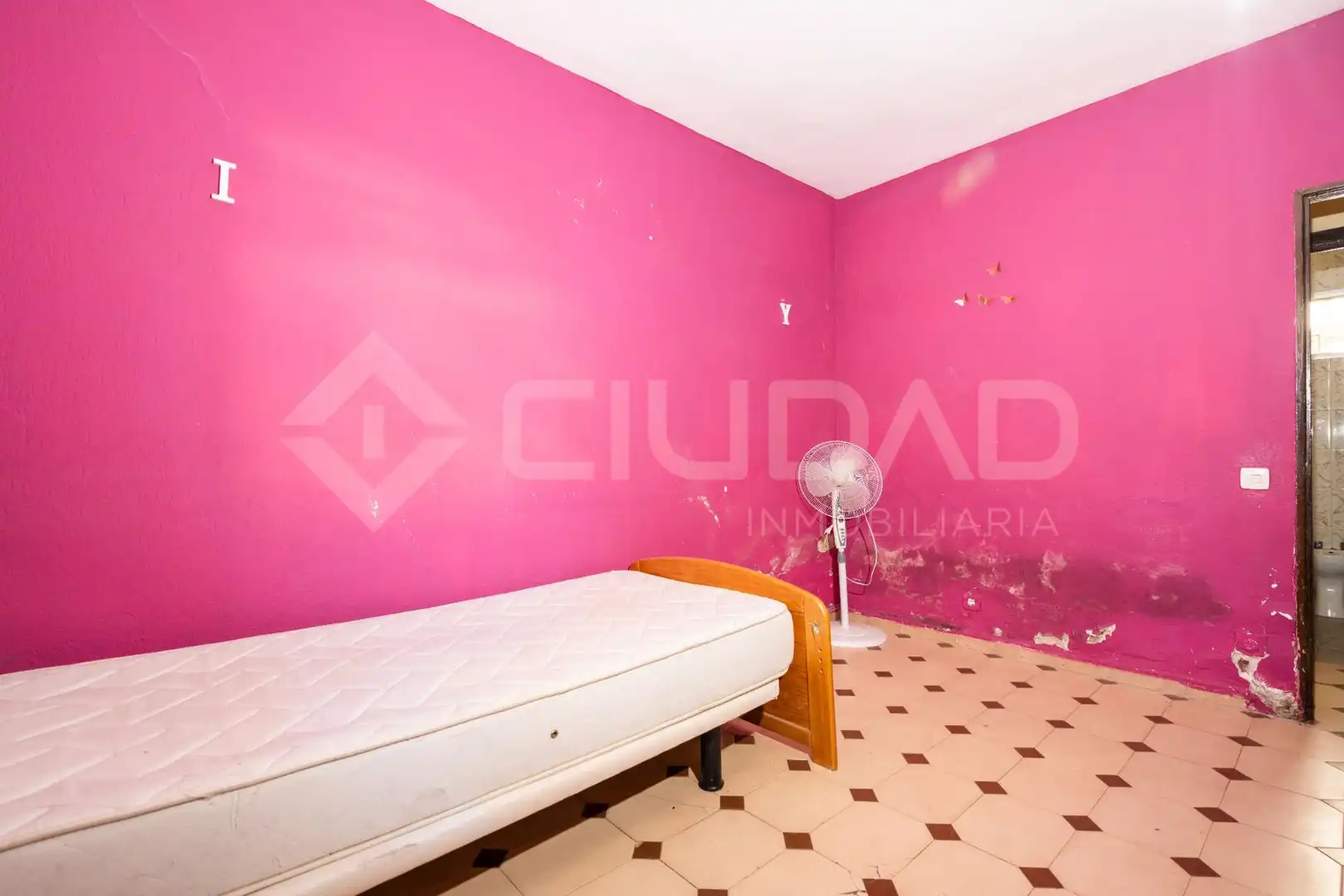 Bedroom of Flat for sale in Nervión