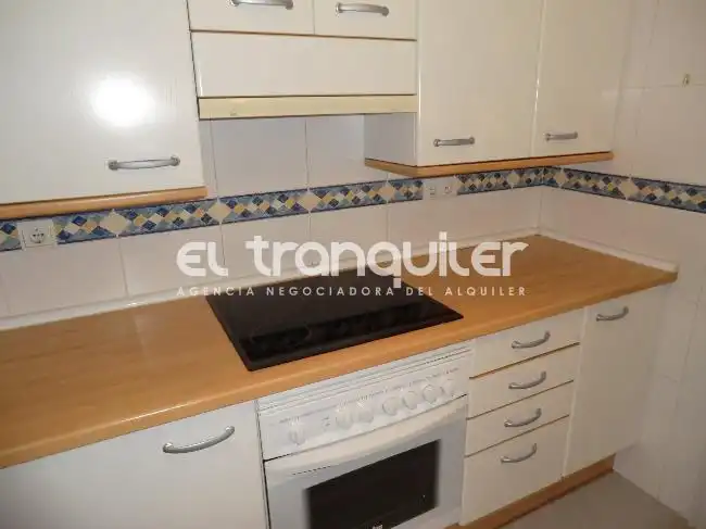 Cocina de Dúplex de alquiler en Majadahonda con Trastero, Piscina y Lavadora