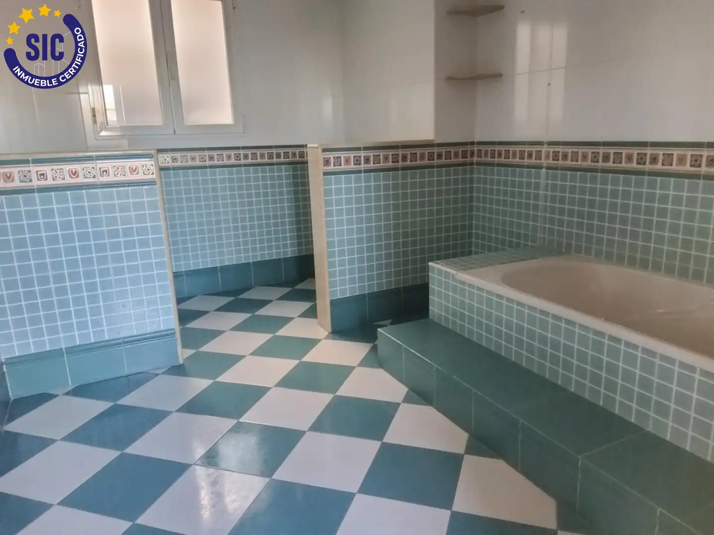 Baño de Ático en venta en Carlet con Calefacción, Trastero y Balcón