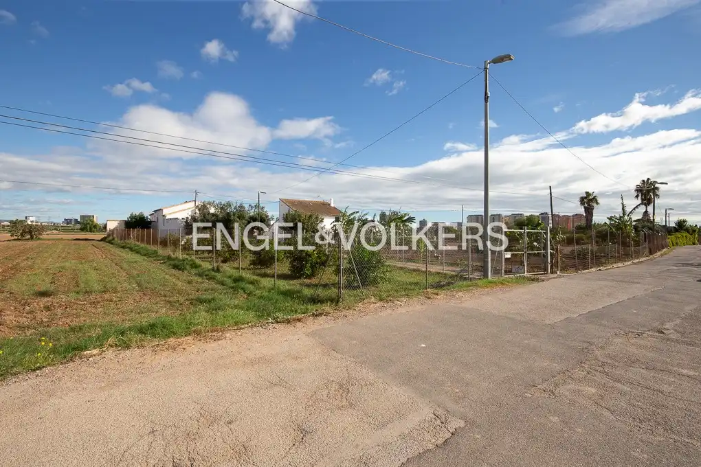 Country house zum Verkauf in Valencia mit Heizung und Privatgarten