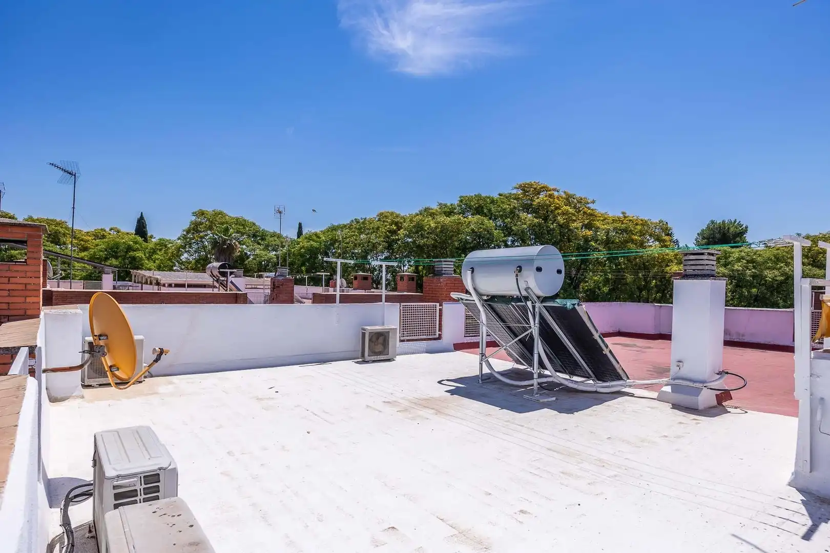 Terraza de Casa o chalet en venta en Sevilla con Aire acondicionado, Calefacción y Jardín privado