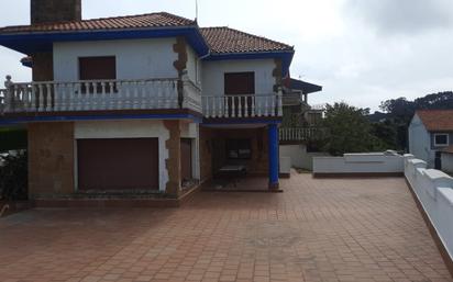 Vista exterior de Casa o xalet en venda en Gozón amb Terrassa