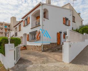 Casa adosada en venda a Pau casals, 42, Poble