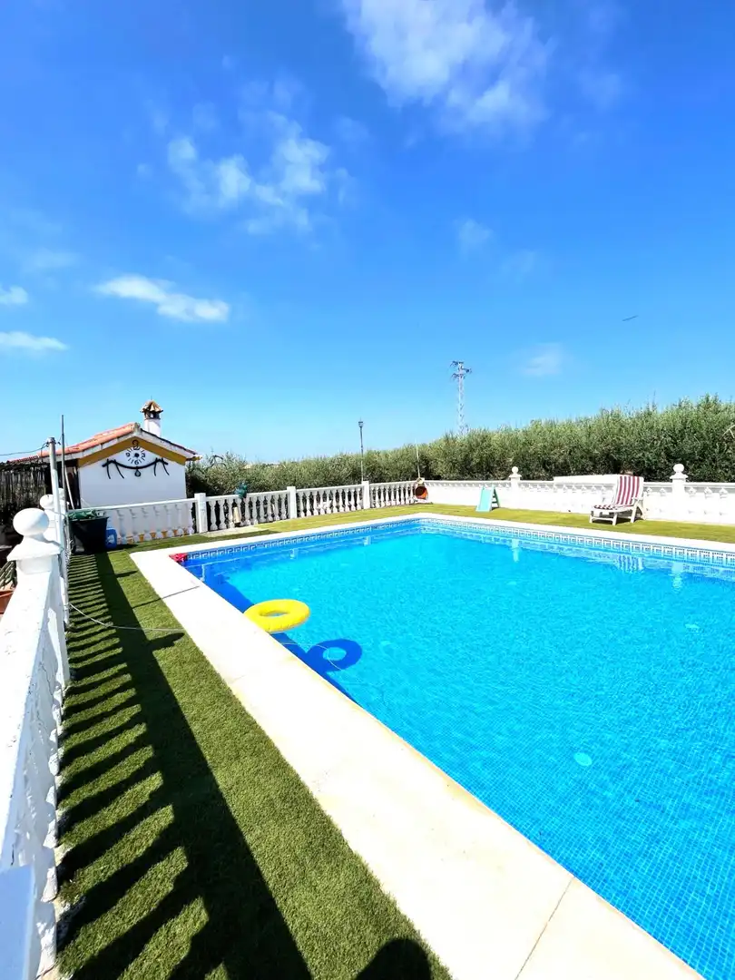 Piscina de Finca rústica en venta en Cantillana con Aire acondicionado, Terraza y Piscina