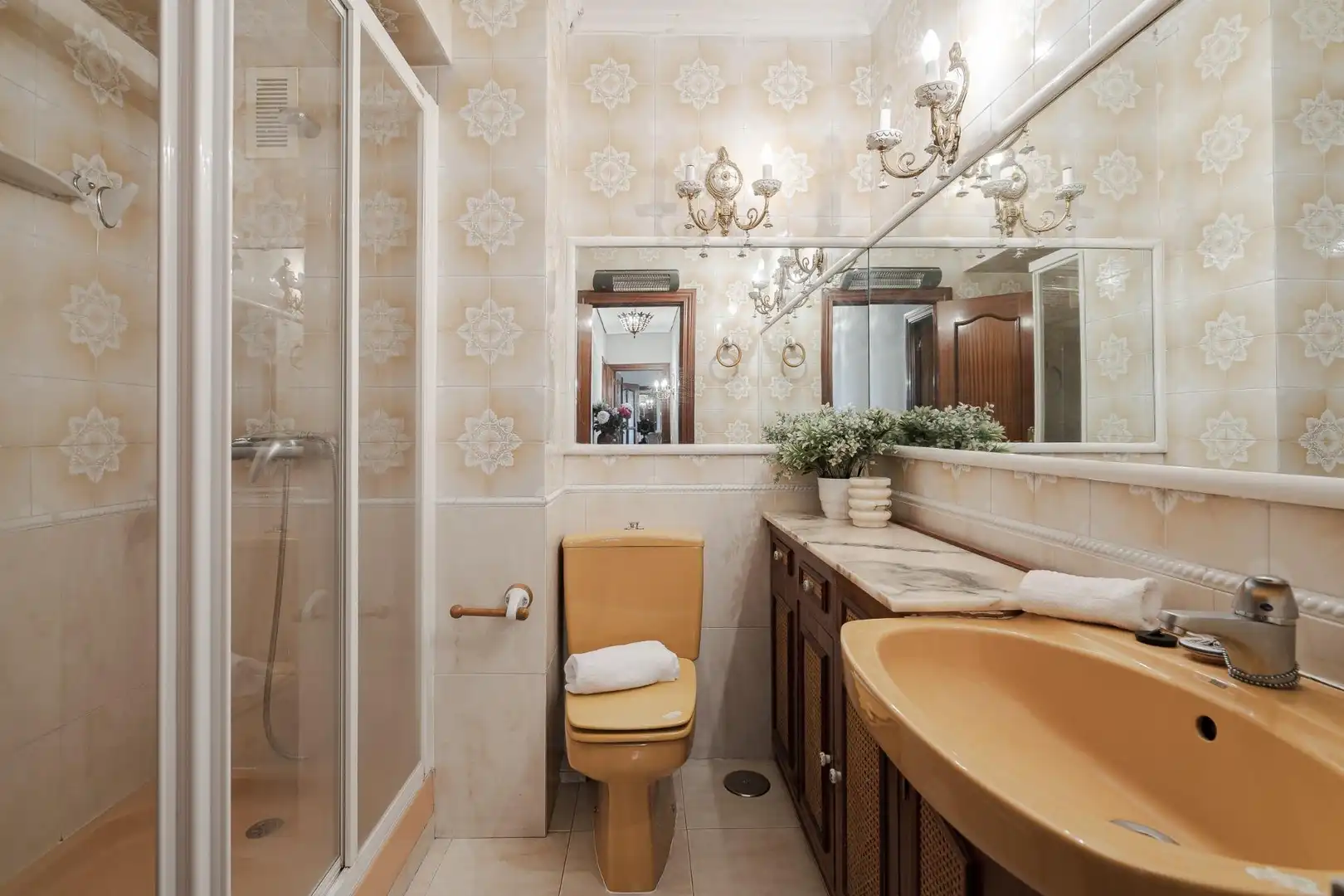 Bathroom of Flat for sale in Alcalá de Henares  with Heating, Terrace and Furnished