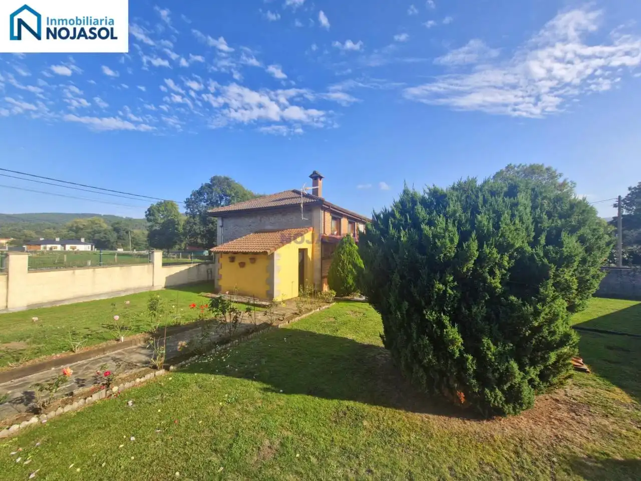 Terraced house with garden for sale in Calle HAZAS DE CESTO, imagen 6