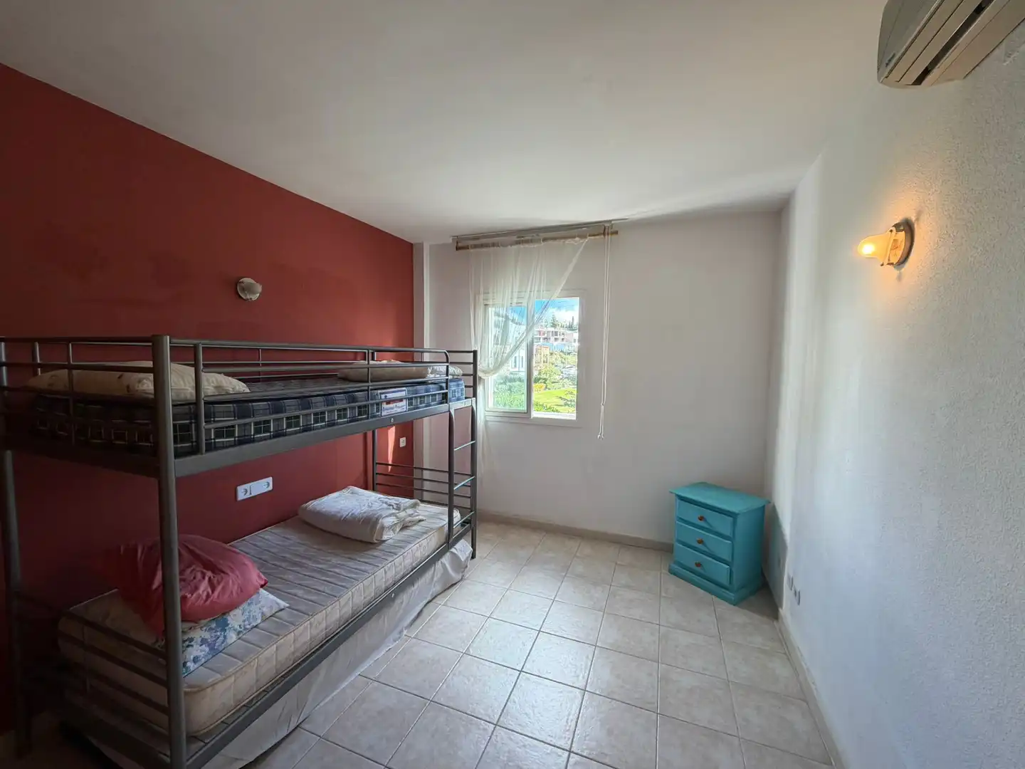 Bedroom of Flat for sale in Fuengirola  with Air Conditioner, Terrace and Community pool
