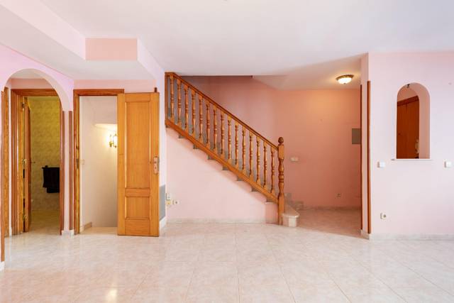 Casa adosada en Venta en Carrer TENOR BOU ROIG en Es Vivero