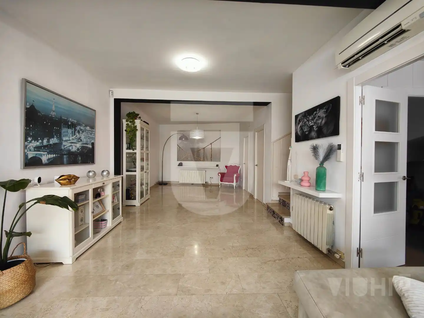 Sala d'estar de Dúplex en venda en Montgat amb Aire condicionat, Calefacció i Jardí privat