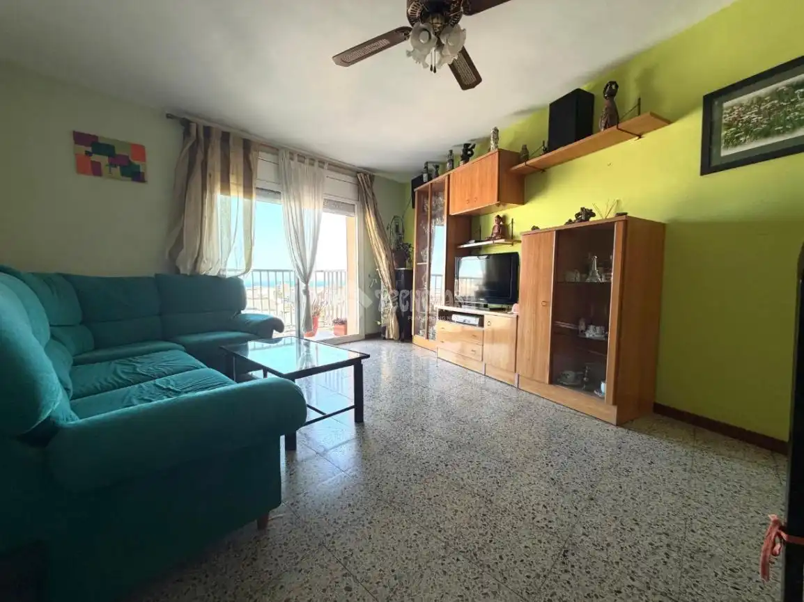 Living room of Flat for sale in Badalona  with Air Conditioner and Balcony