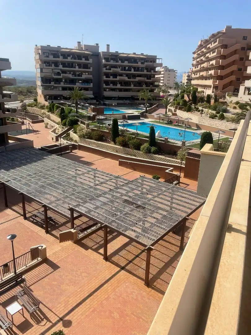 Appartement compact avec piscine à louer à Los Arenales del Sol, imagen 4