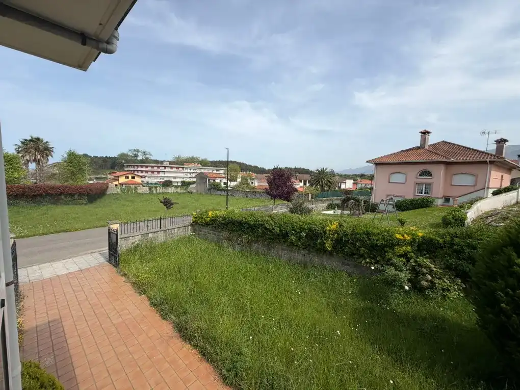 Casa o xalet en venda en Llanes amb Calefacció, Jardí privat i Terrassa